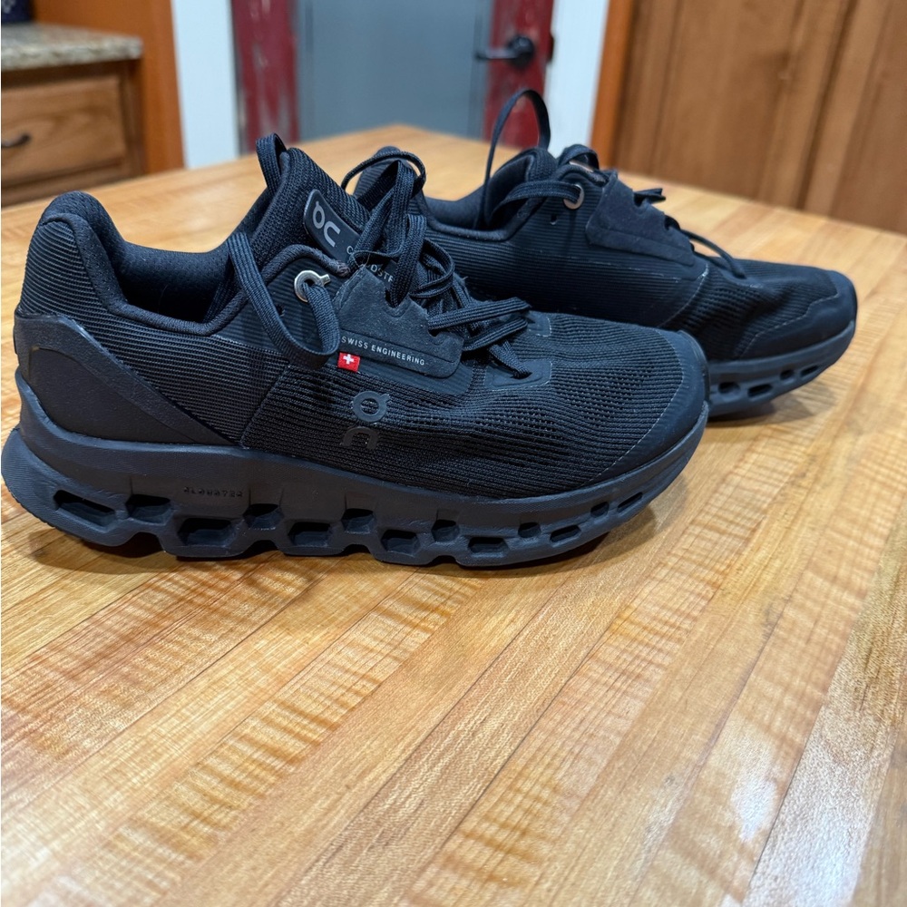 On Running Charcoal Sneakers - Picture 12 of 12